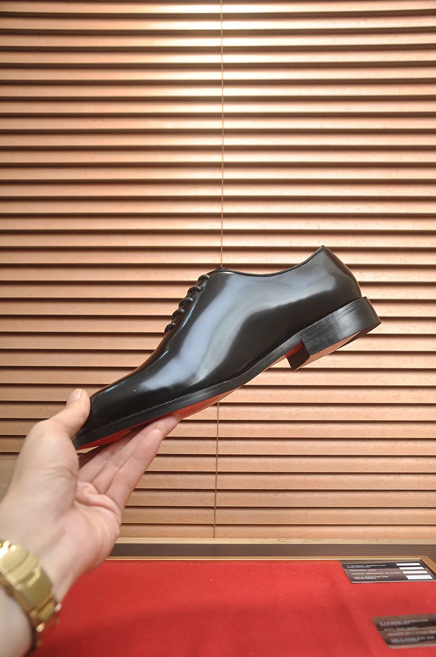 Men's shoes 💰620💶 [Chrstian Loubotin] Red-soled shoes 💋Original mold opening, the highest version on the market, purely handmade ➕Imported cowhide uppers, first-layer water-dyed cowhide lining! Original EU high-gloss outsole. 38 to 45 (45 customized)